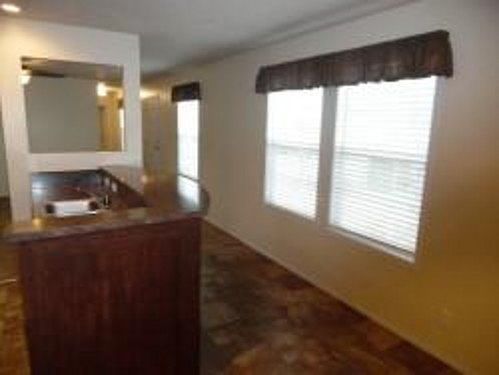 3rd image of 4867 Eisenhower Dr