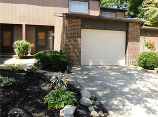 900 Quarry Dr, Akron, OH
