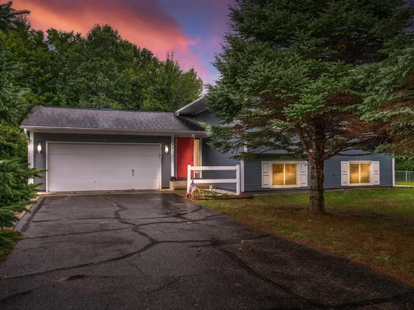 22811 Unser St NE, Linwood, MN 55005