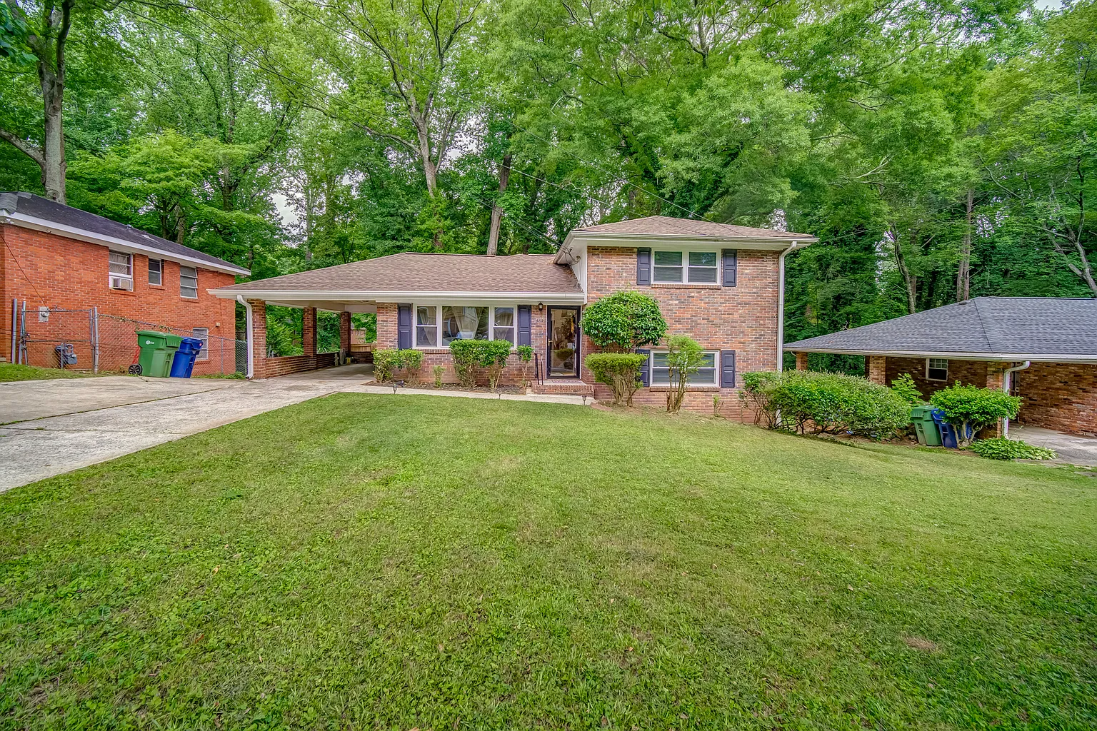 1389 Willow Trl SW photo 1
