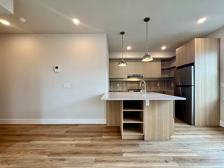 5222-24 Chester Ave #15 — Photo 9