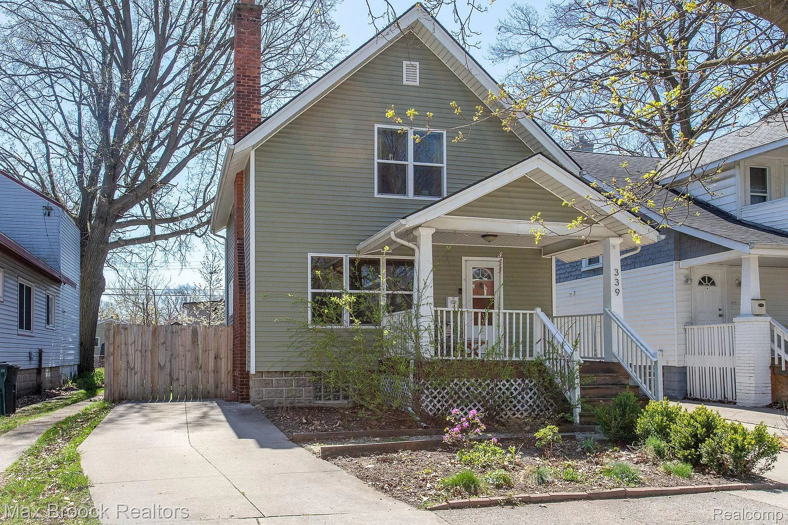 339 W Chesterfield St photo 1