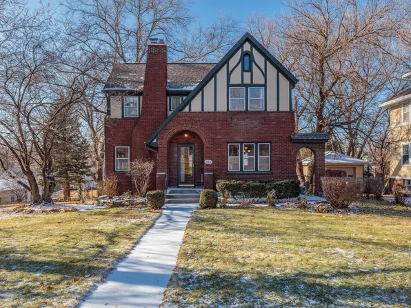 120 S 49th Ave, Omaha, NE 68132