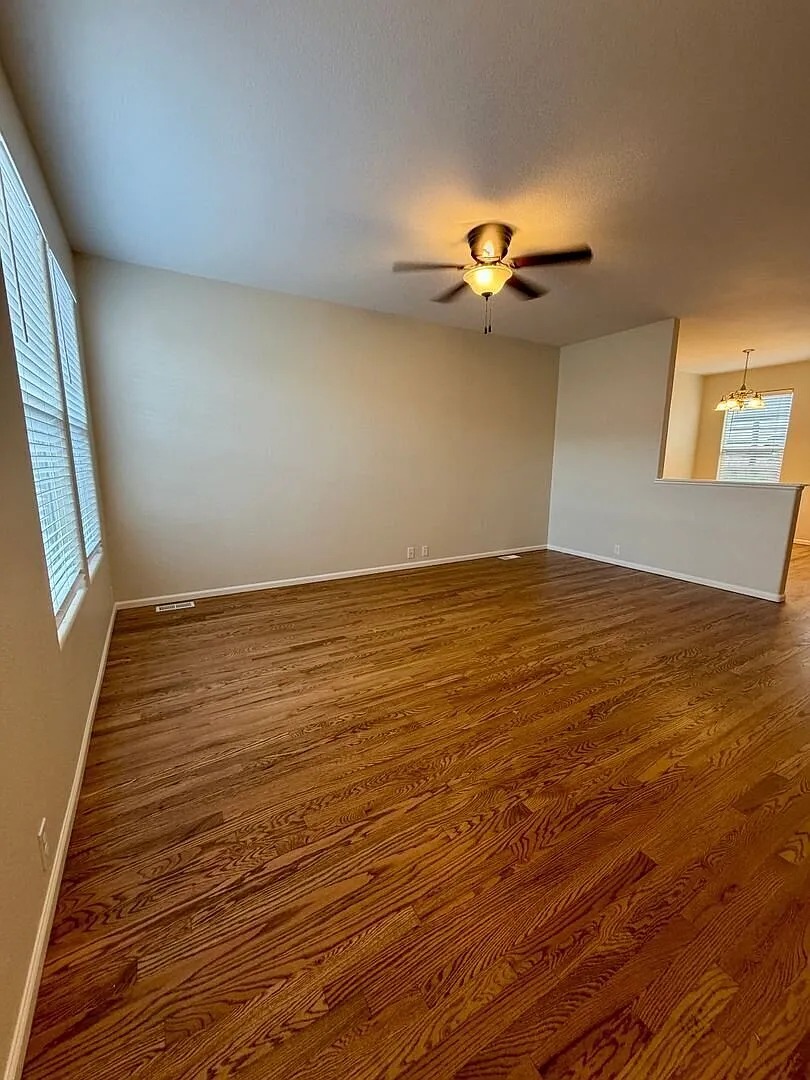 Stunning Two Bedroom Home In The Bluffs At Spring Creek! — Photo 2