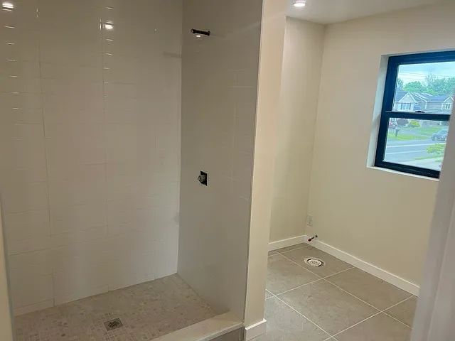 212 Willow Grove St — Photo 17