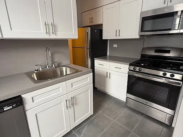 405 Westminster Road image 4 of 6