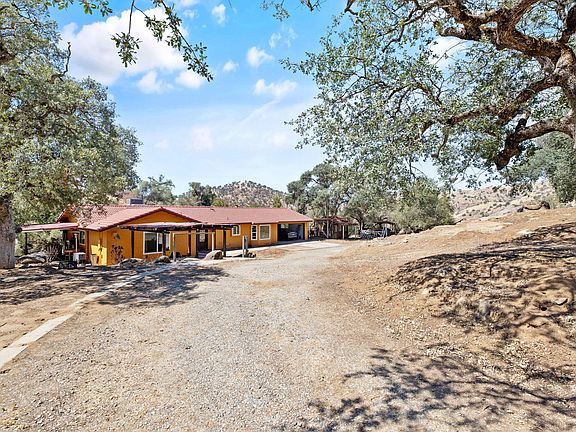 2nd image of 35548 Hummingbird Lane