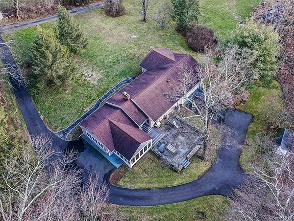 5th image of 9 Old Rock Ln