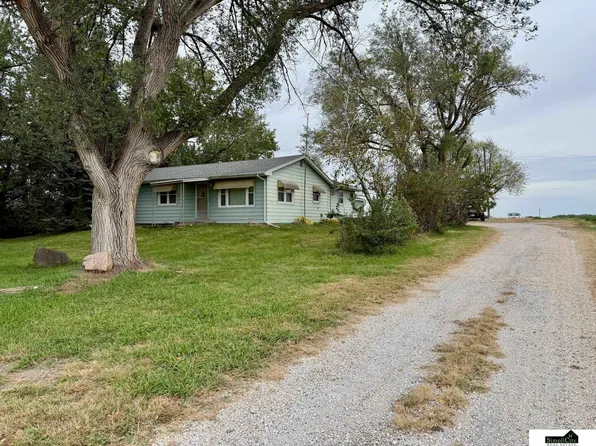 412 N 13th St, Tecumseh, NE 68450