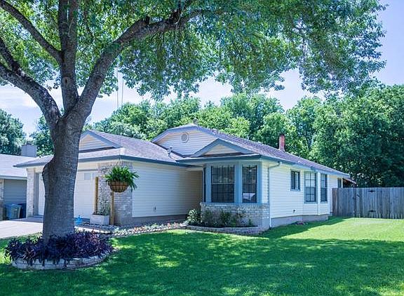 2nd image of 2610 Market Garden Ln