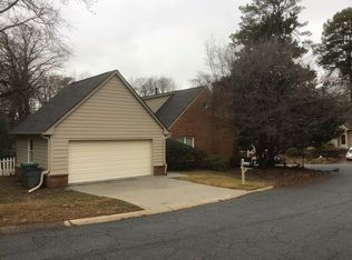1445 Oakengate Dr, Stone Mountain, GA