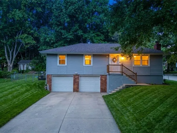 2909 S 1st St, Blue Springs, MO 64014