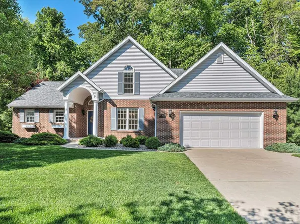 391 Arbor Rdg, Benton Harbor, MI 49022