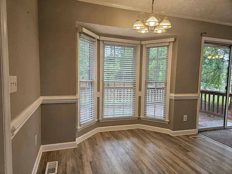 409 Shamus Ct — Photo 8