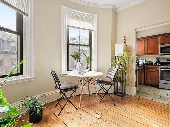 5th image of 104 E Brookline St #2
