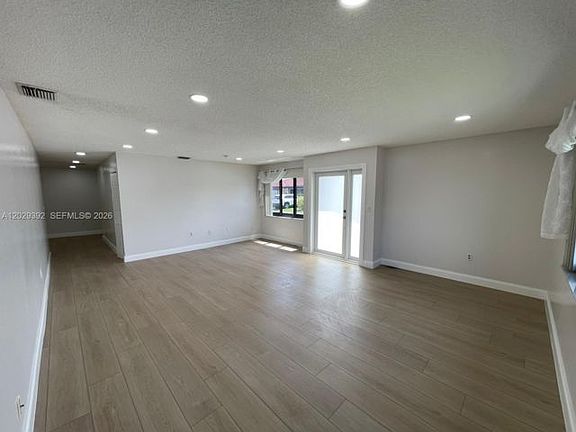 4th image of 1727 SW 136th Pl