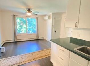 44 Grove St, Northport, NY 11768