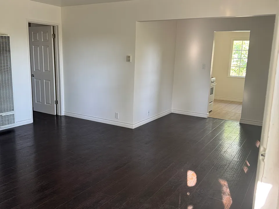 101 N Craig Ave #4