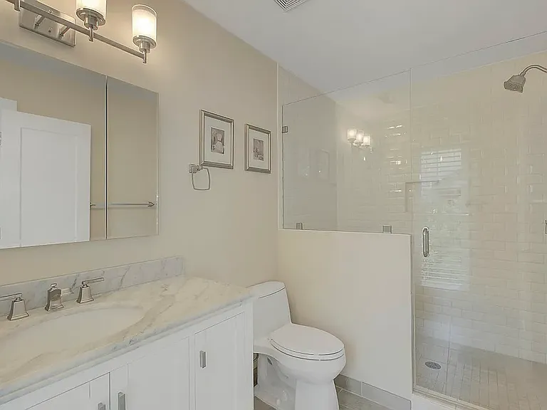133 Grand Pavilion Blvd — Photo 11