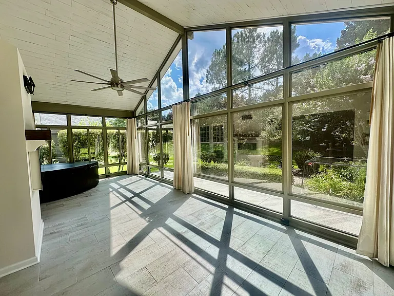 120 Spring Beauty Dr — Photo 27