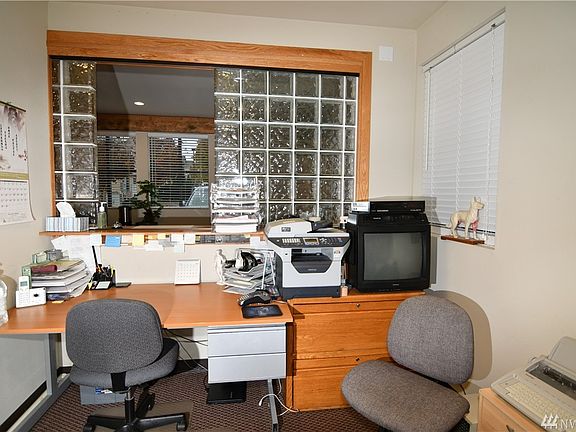 4th image of 204 Pinehurst Dr SW Suite 101