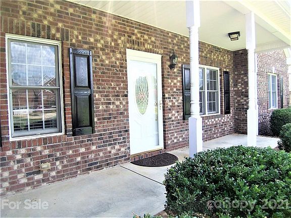 5th image of 118 White Tail Dr