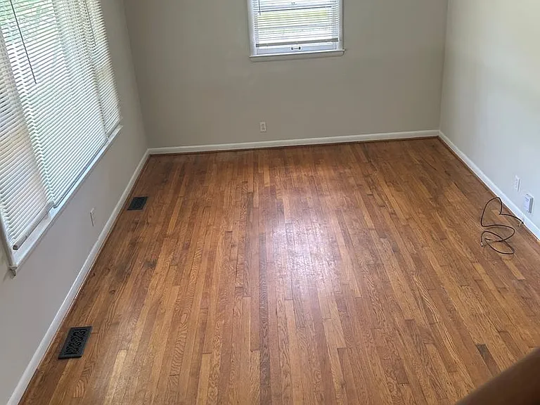 636 Cardinal Ln — Photo 29