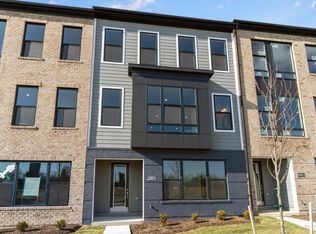 221 Summit Point Blvd, Bowie, MD 20716