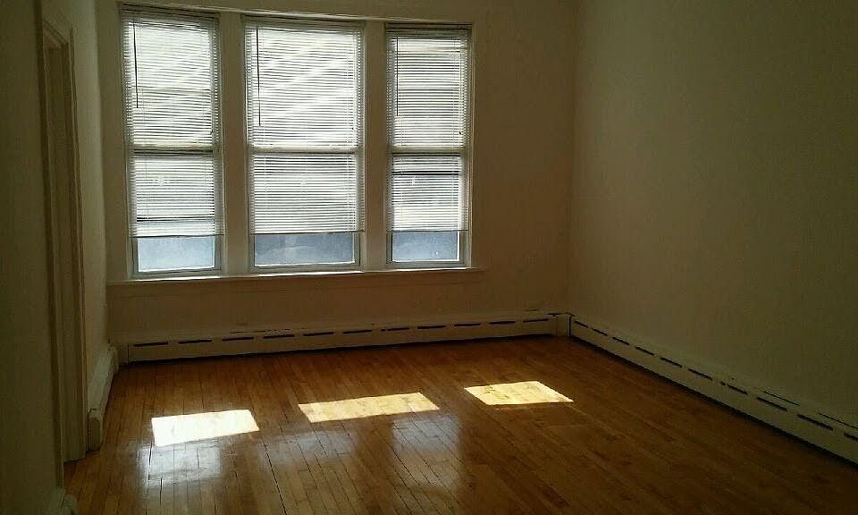 1st image of 1116 W Grand Ave
