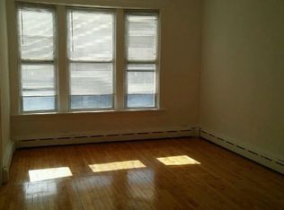 1116 W Grand Ave, Chicago, IL 60642
