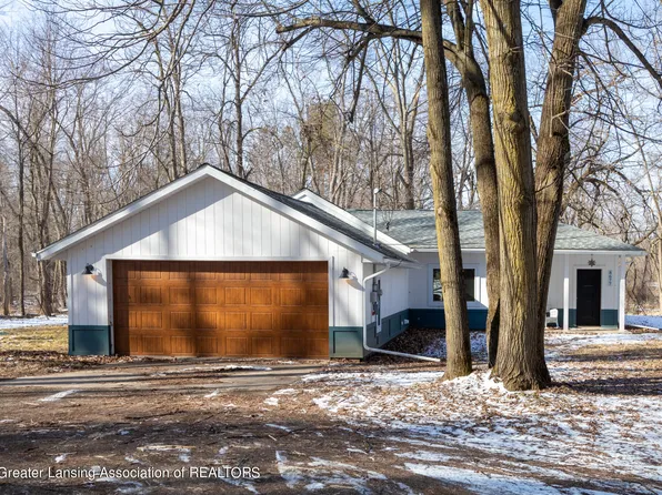 8677 W Herbison Rd, Eagle, MI 48822