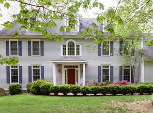 672 Podunk Rd, Guilford, CT 06437