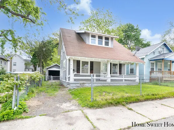 1010 Gibson Pl SE, Grand Rapids, MI 49507