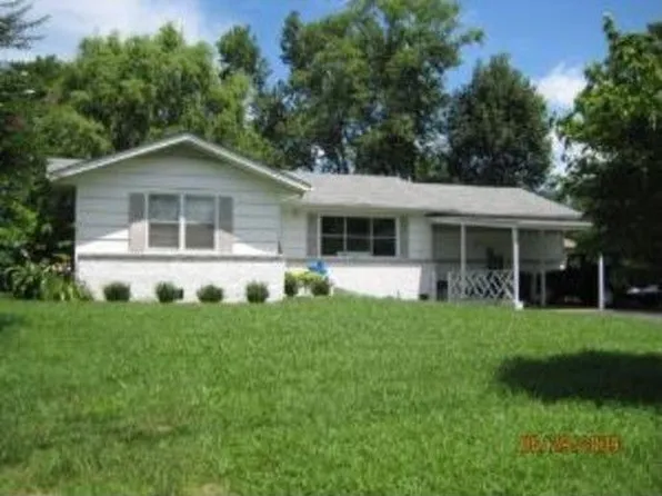 1709 McClain Dr, Knoxville, TN 37912