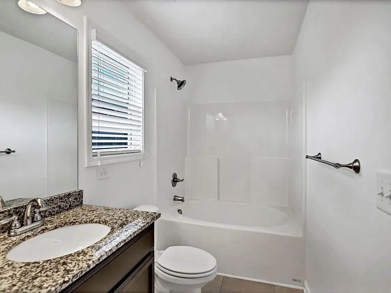 357 Finch Ln — Photo 16