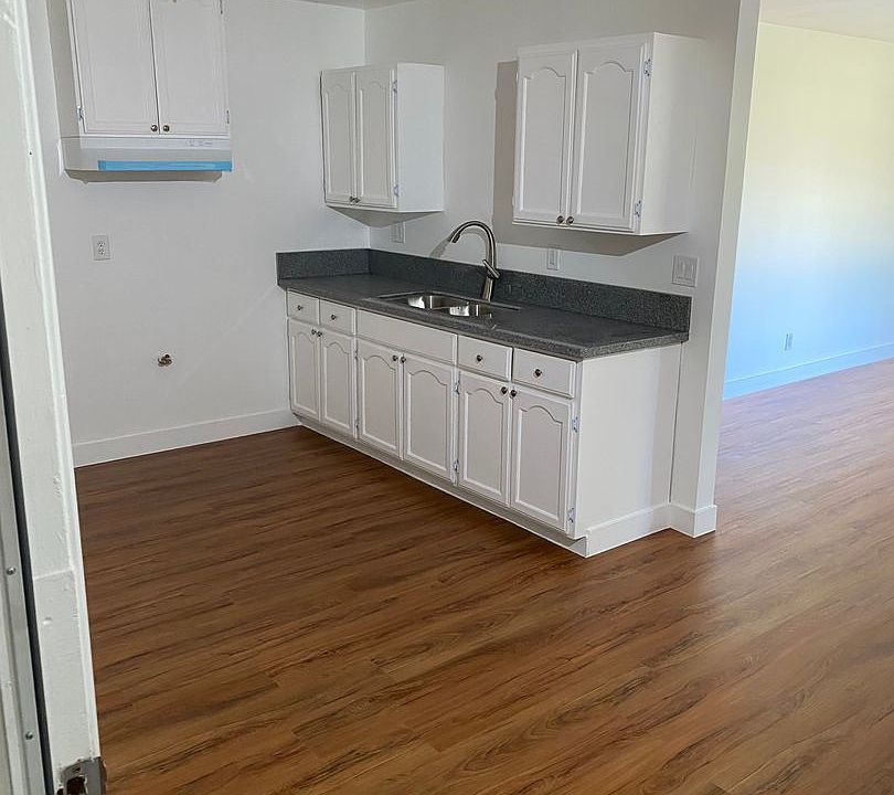 421 N Willowbrook Ave 421 N Willowbrook Ave Compton CA Zillow