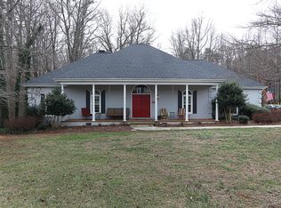 8207 Kelly Ford Rd, Oak Ridge, NC 27310