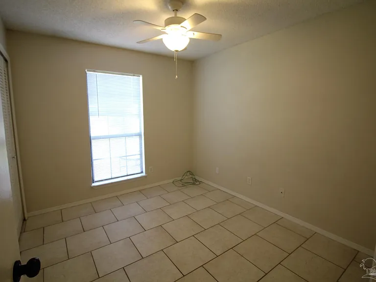 1455 Sanibel Ln — Photo 8