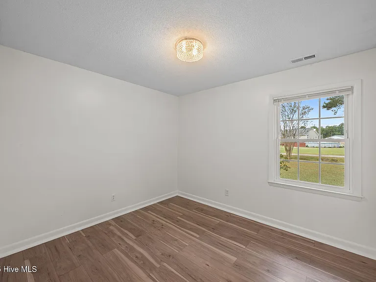 74 Cedar Rd — Photo 21