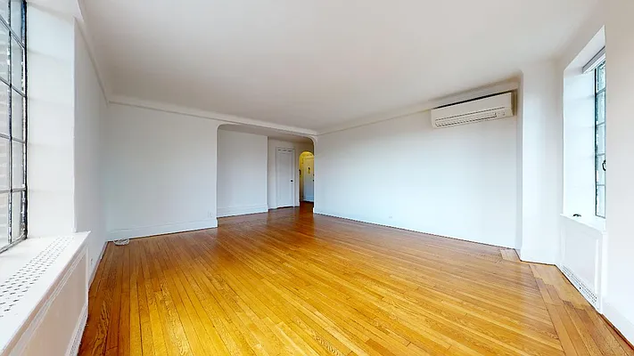 Rented by Bond New York | media 27