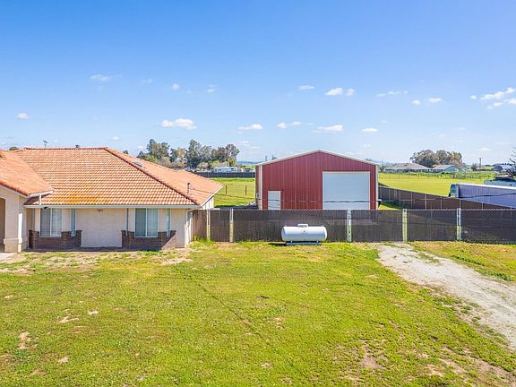 4th image of 16601 La Canada Rd