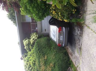 7050 16th Ave NE, Seattle, WA 98115