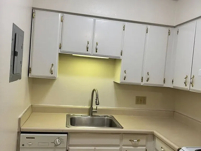 3517 University Ave #6 — Photo 19