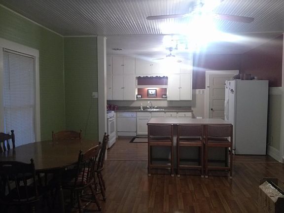 3rd image of 2415 S Martin Luther King Jr Dr