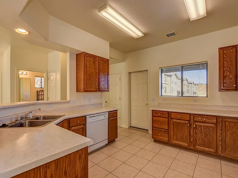1141 Boulder Park Ave — Photo 9