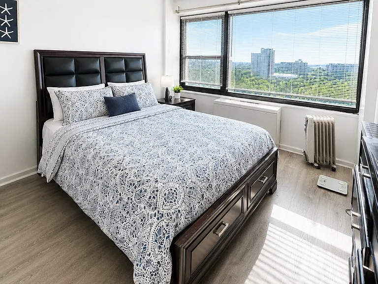 135 Montgomery St #15B — Photo 5
