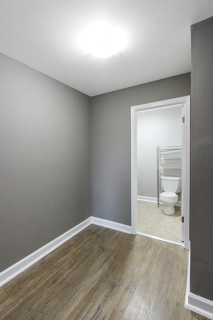 2 bed, 1.5 bath, 981 sqft, $1,850 — Photo 4