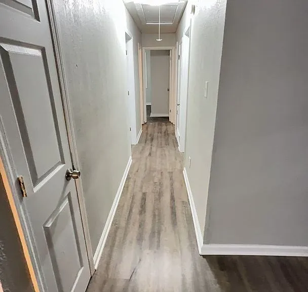 838 Crockett Pl — Photo 2
