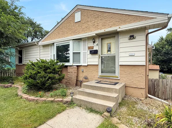 2161 Ross Ave E, Saint Paul, MN 55119