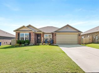 2305 Hickory Wood Ave, Lowell, AR 72745